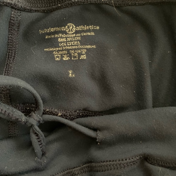 Lululemon - Picture 3 of 3